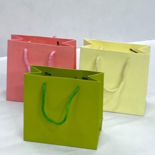 كيس هدايا ورقي (15 ×15 Cm)