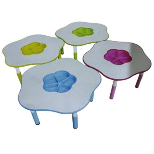 طاولة خشبية شكل زهرة قوائم بلاستيك / 05005