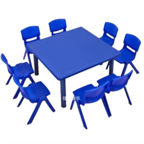 طاولة مربعة بلاستيك كبيرة قوائم حديد /04904