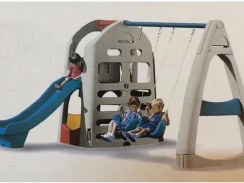 مرجيحة مع زحليقة