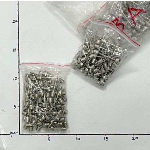 إبرة منفاخ الكورة مسمار بلف حديد 1A