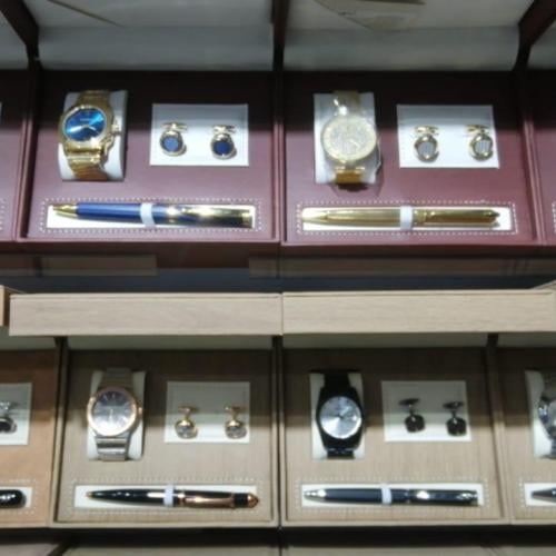 أطقم ساعات فاخرة رجالية