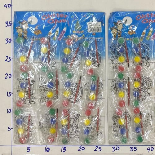 لوح تلوين شفاف مع ألوان بالفرشة 22B