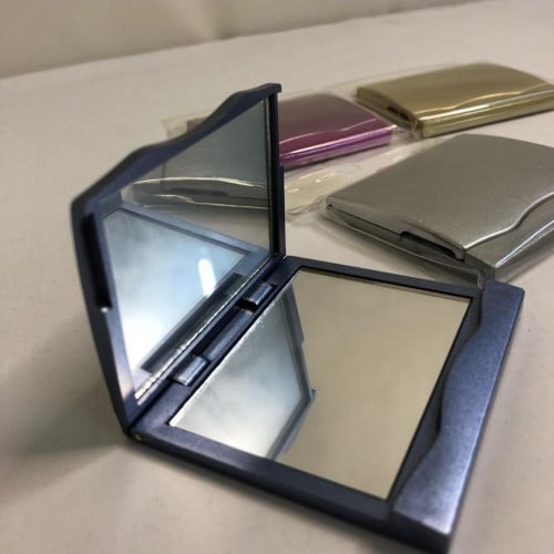 مرايا مكياج مربع 8B