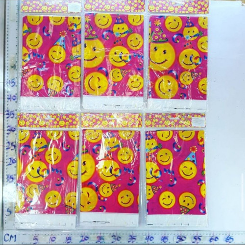 سفرة طعام سمايلات