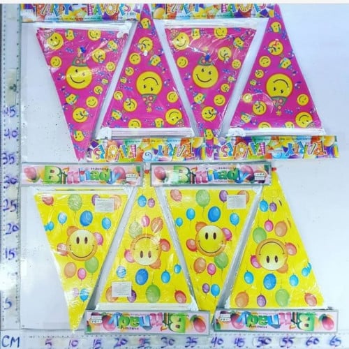 زينة ورق مثلثات سمايلات