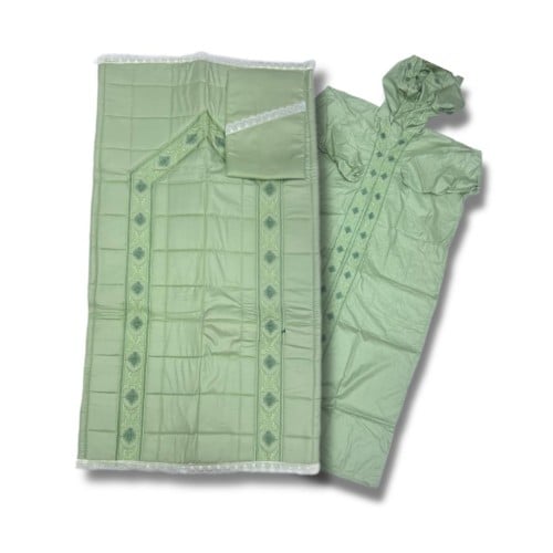 طقم سجادة مبطنة بإسفنج مع شرشف ثوب قطن زبدة مطرز بكم ومطاط وتلبيسة مصحف