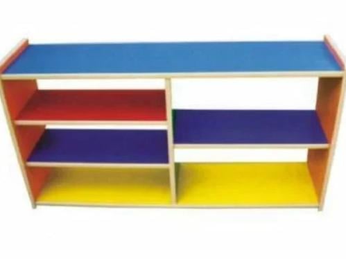 وحدة تخزين خشبية