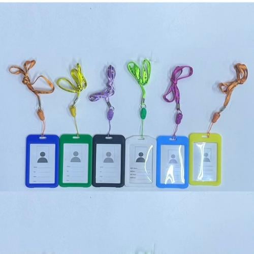 حامل بطاقة ملون مع الشريط