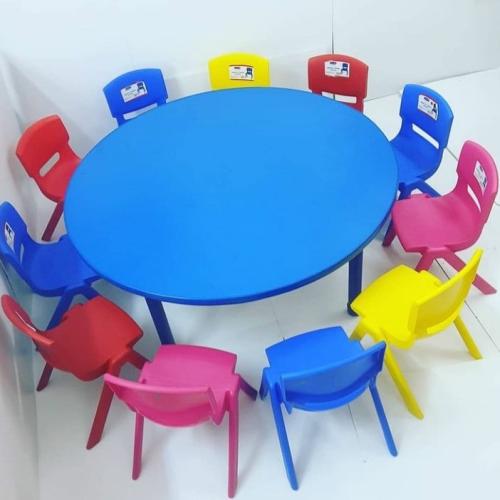 طاولة دائرية خشبية لون  ازرق