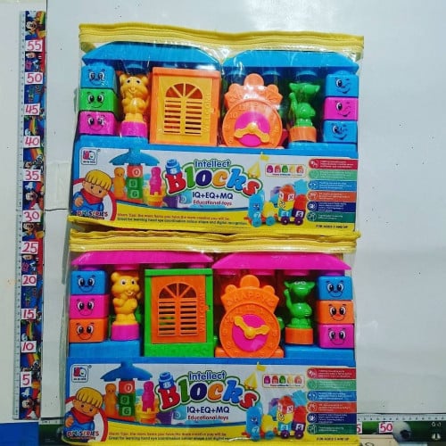 مكعبات تركيبة مع منزل وساعة (588_21)