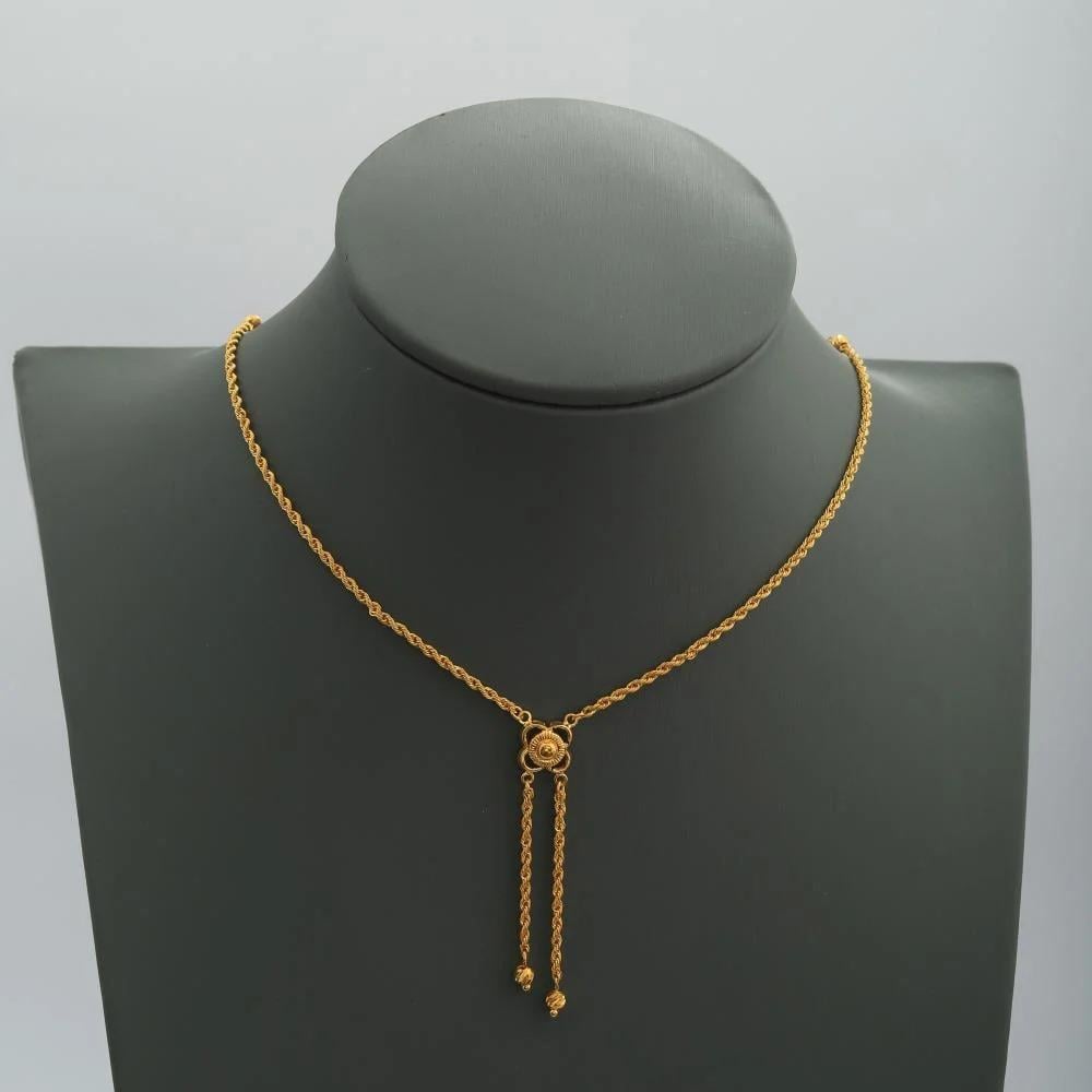 عقد ذهب مبروم