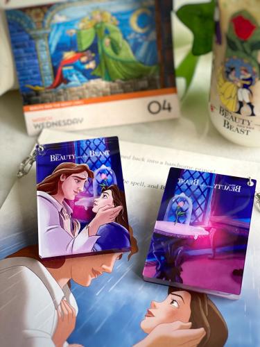 تعليقة مفاتيح جليتر للجميلة والوحش