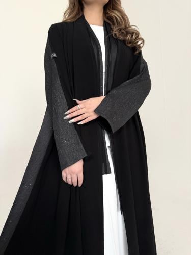 عباية كريب اسود مع تفته زري شك من الخلف