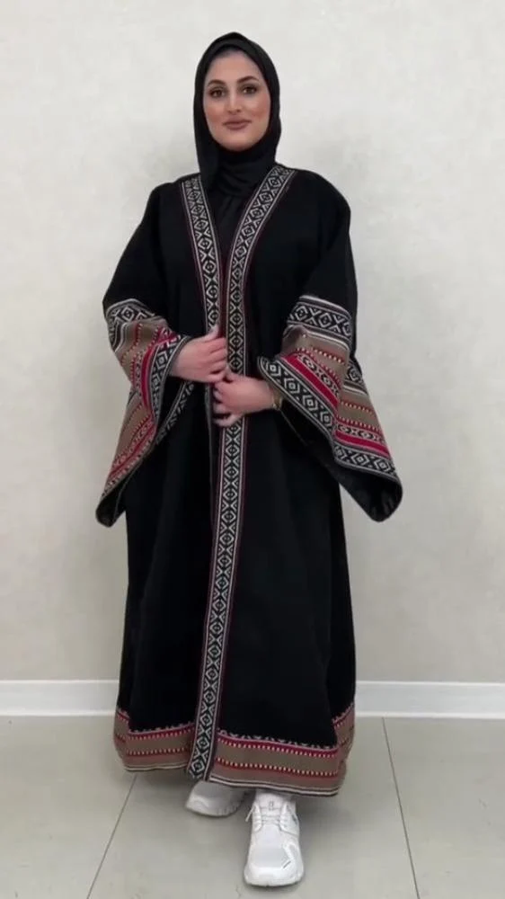 بشت جوخ نسائي مطرزه بسدو تراثي شكل جديد