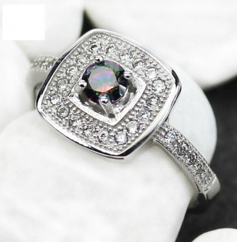 خاتم نسائي مطلي بالفضة ومزين بالزركون مقاس 7.25 أمريكي