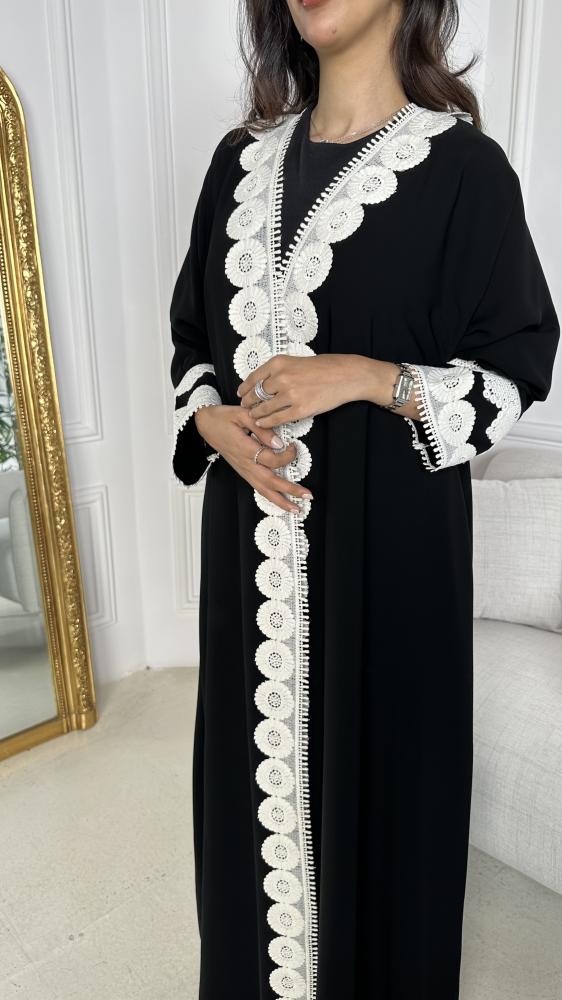 عباية كريب ملكي اسود مع كلفة جوبير