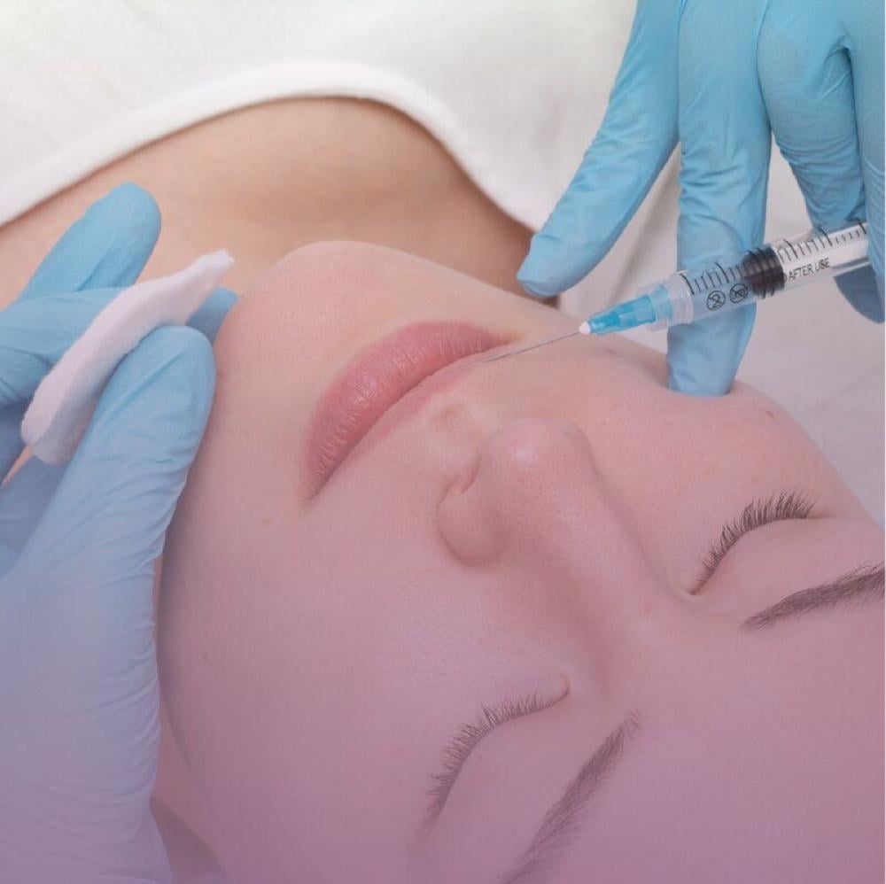 حقن الفيلر… من تحسين بسيط إلى ملامح أكثر تناسقاً وجمال ساحر