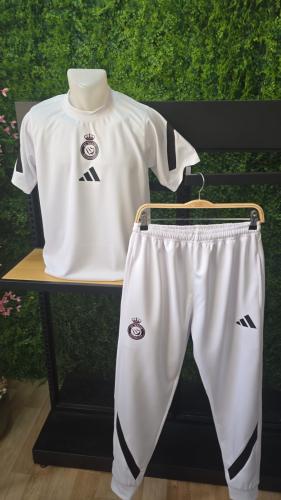 طقم النصر الابيض