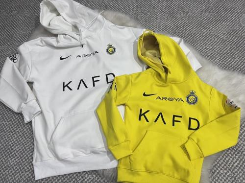 بلوفر نادي النصر لون اصفر اوو لون ابيض