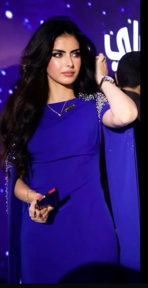 فستان شهد الشمري الازرق