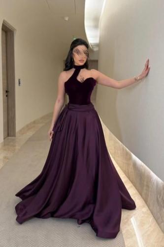 فستان بنفسجي شتوي بقصه مميزه