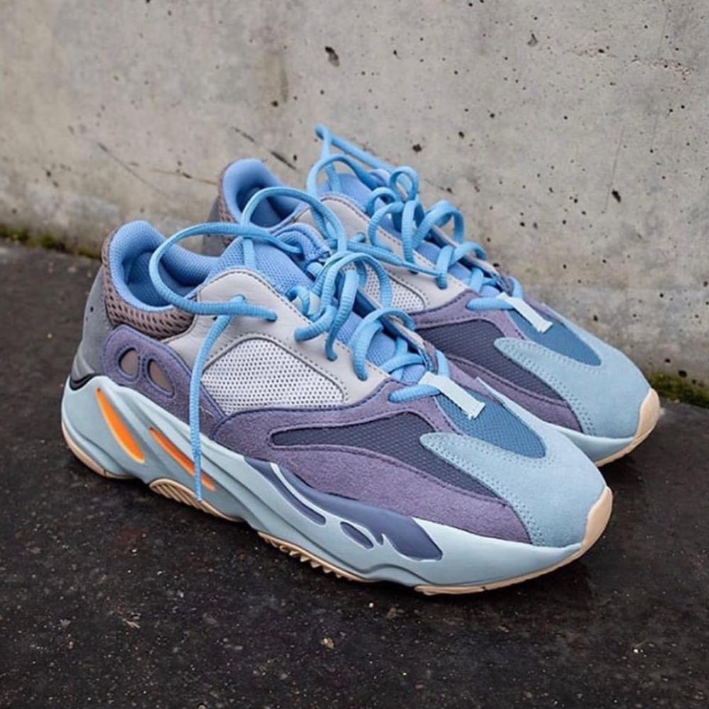 carbon blue yeezy 700 on feet