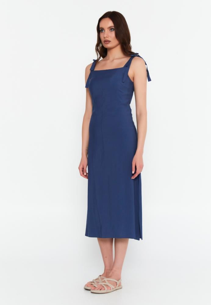 فستان صيفي بدون أكمام