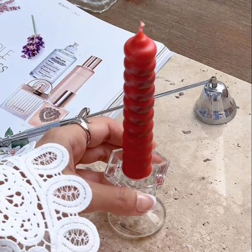 شمعدان مدبب