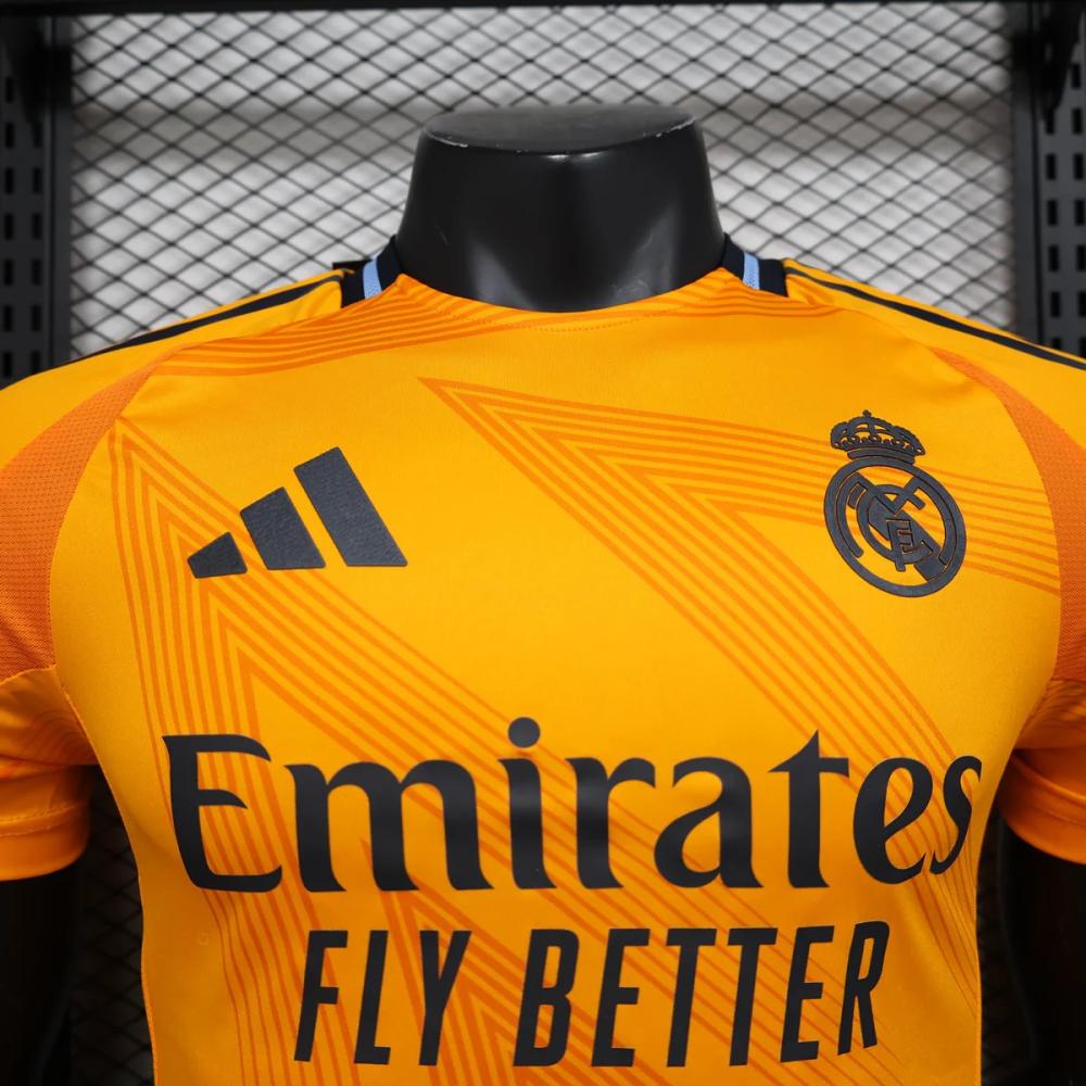 تيشيرت كورة ريال مدريد الثاني نسخة اللاعبين 2024-2025