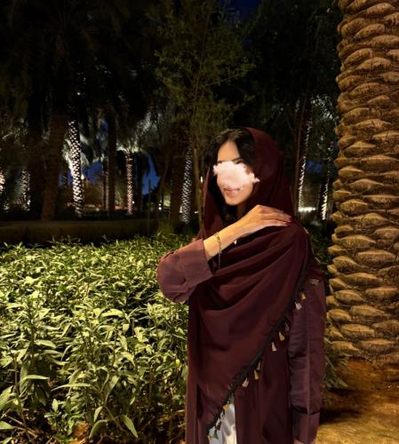 طرحة جنى باللون العنابي