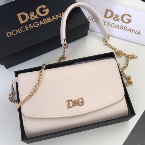 شنطة نسائية من D&G