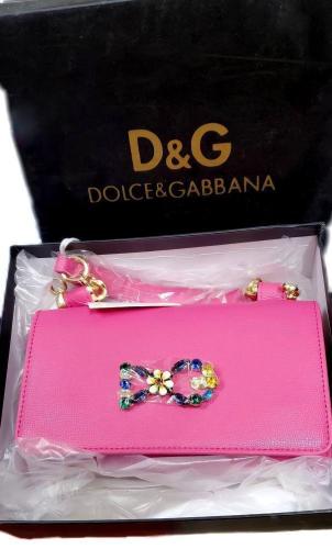 شنطة نسائية من D&G