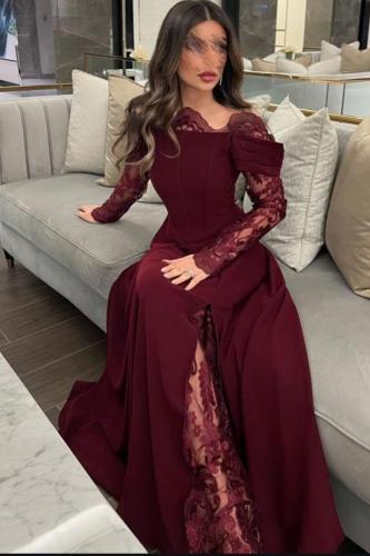 فستان عنابي دانتيل