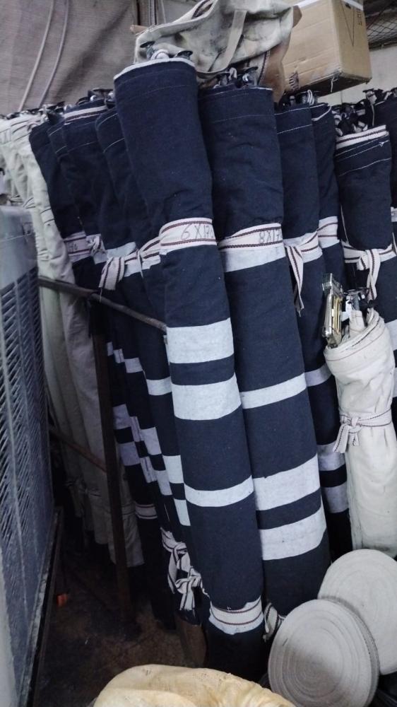 رواق  اسود مخطط  باحجام مختلفه