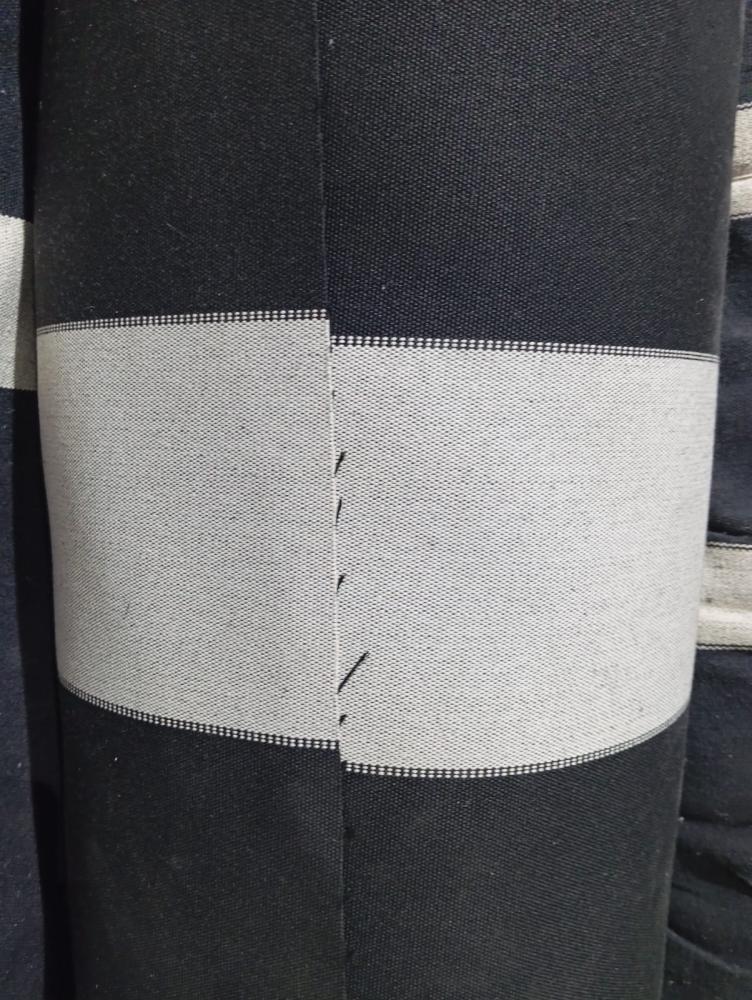 قماش هندي مخطط ضد الماء والشمس 610 جرام