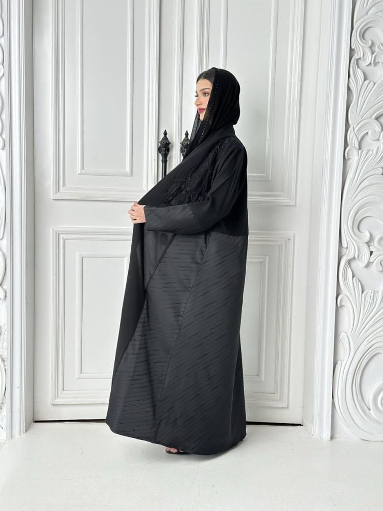 عباية سوداء كريب