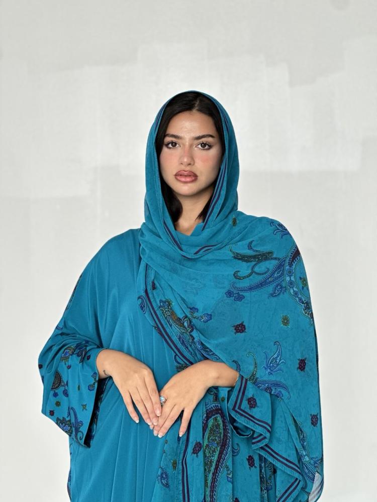 عبايات ملونة بشت حرير سماوي