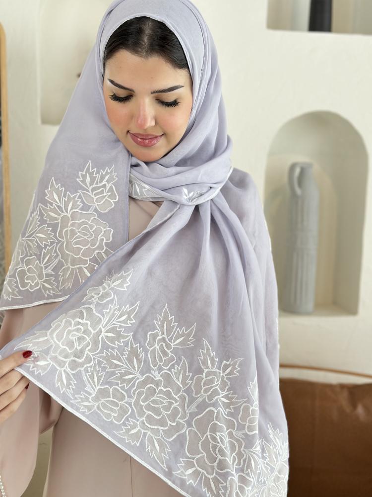 طرحة بوال ياباني مزهرة