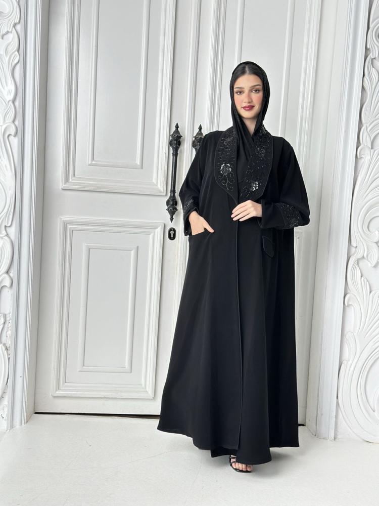 عباية سوداء سيراميك