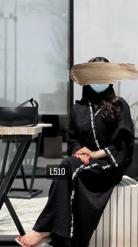 عبايه كريب بلقيس تطريز يدوي قصة عادية ستريت