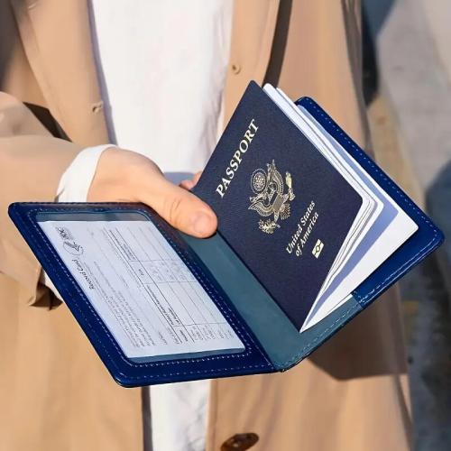 محفظة جواز السفر من الجلد الصناعي للاستخدام اليومي...