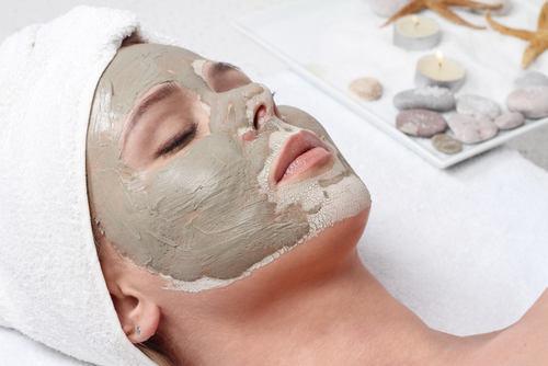 Clay mask and its benefits for the skin - Nine Saudi Arabia