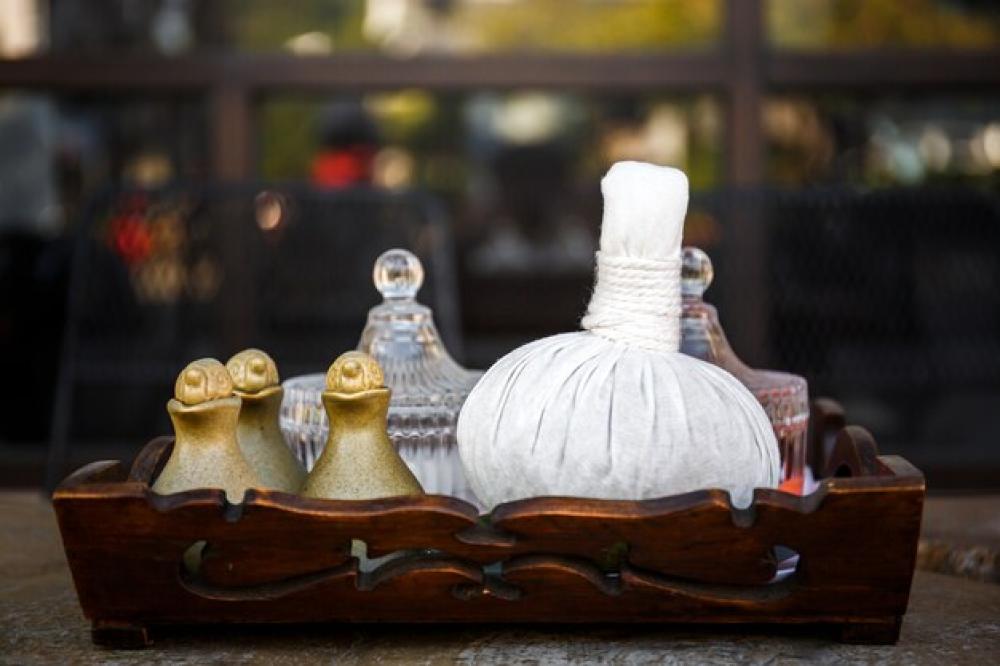 كيفية تخزين الزيوت الأساسية لزيادة عمر الزيت إلى أقصى حد