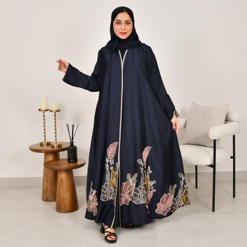 عباية لف نص كلوش باللون الكحلي بقماش ناعم وتطريز ا...