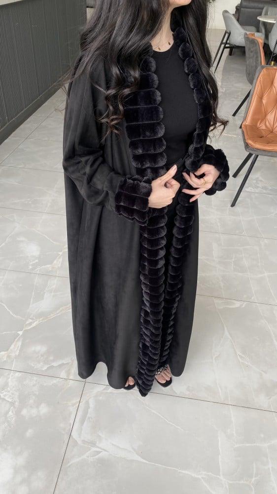 عباية شتوية بتفاصيل من الفرو الناعم