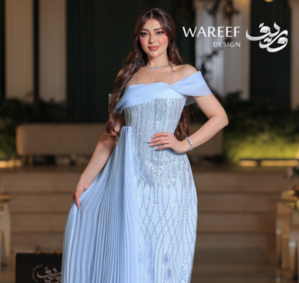 فساتين سهرة لون سماوي