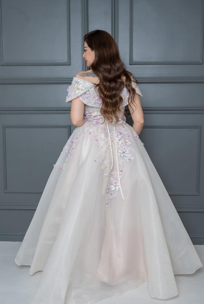 فستان سهره كلوش بتطريز راقي للمناسبات