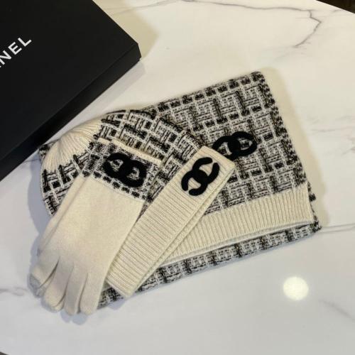 سكارف شانيل +كاب + قلفز 35*200