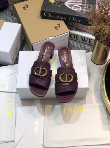 30 Montaigne Heeled Slide ديور